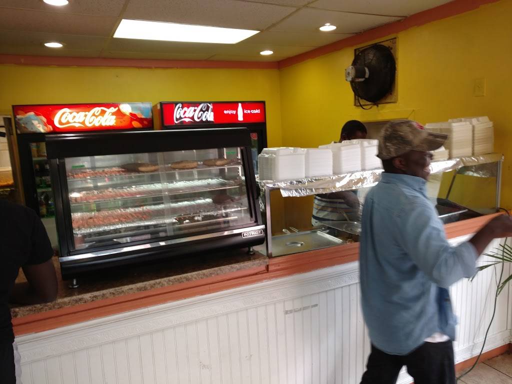 Mommie Joes | restaurant | 1036 S Broad St # A, Trenton, NJ 08611, USA | 6096956561 OR +1 609-695-6561