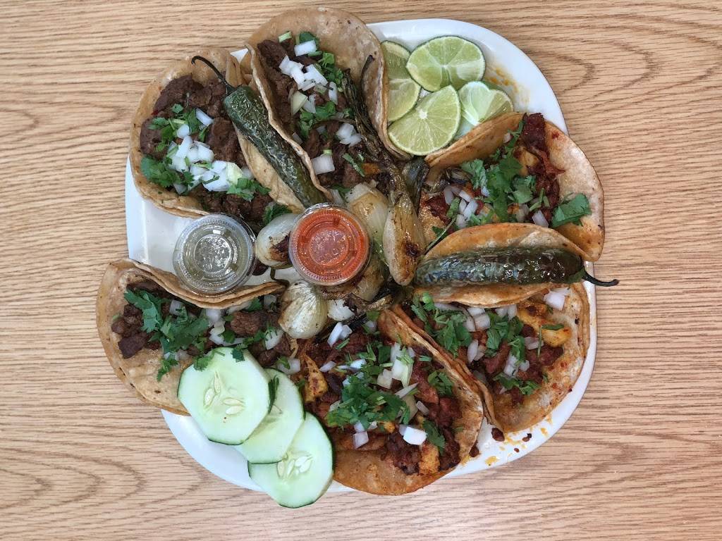 Andys house | restaurant | 31 S County St, Waukegan, IL 60085, USA | 8476625355 OR +1 847-662-5355