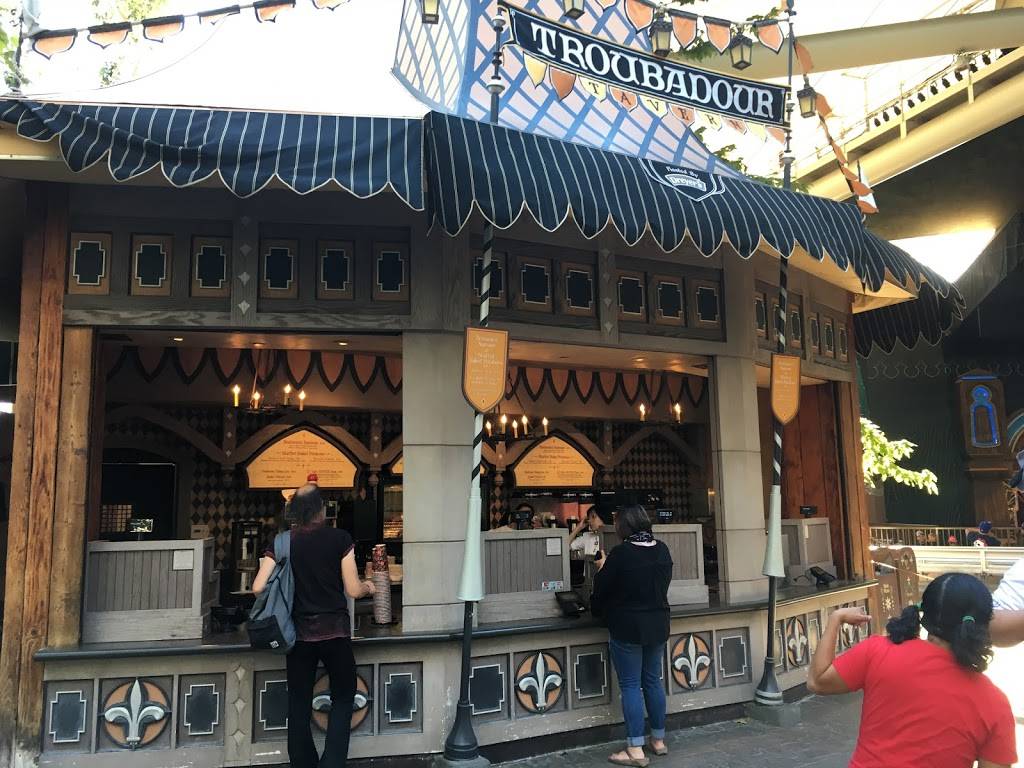 Troubadour Tavern | restaurant | 1313 S Harbor Blvd, Anaheim, CA 92802, USA | 7147813463 OR +1 714-781-3463