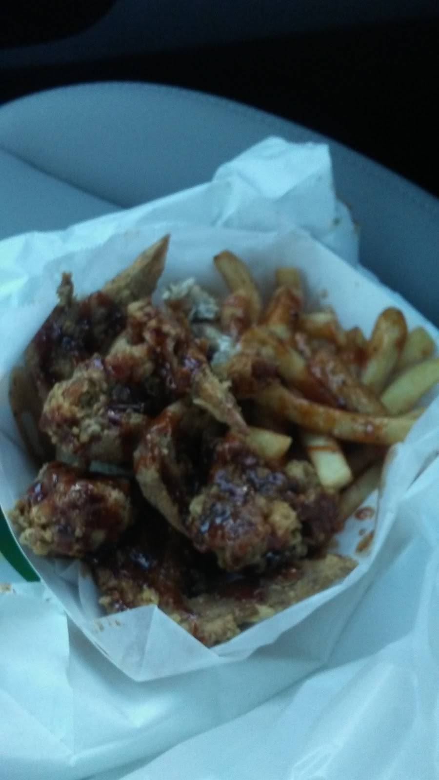 Harolds Chicken Shack | meal takeaway | 8738 S Kedzie Ave, Evergreen Park, IL 60805, USA | 7085813983 OR +1 708-581-3983