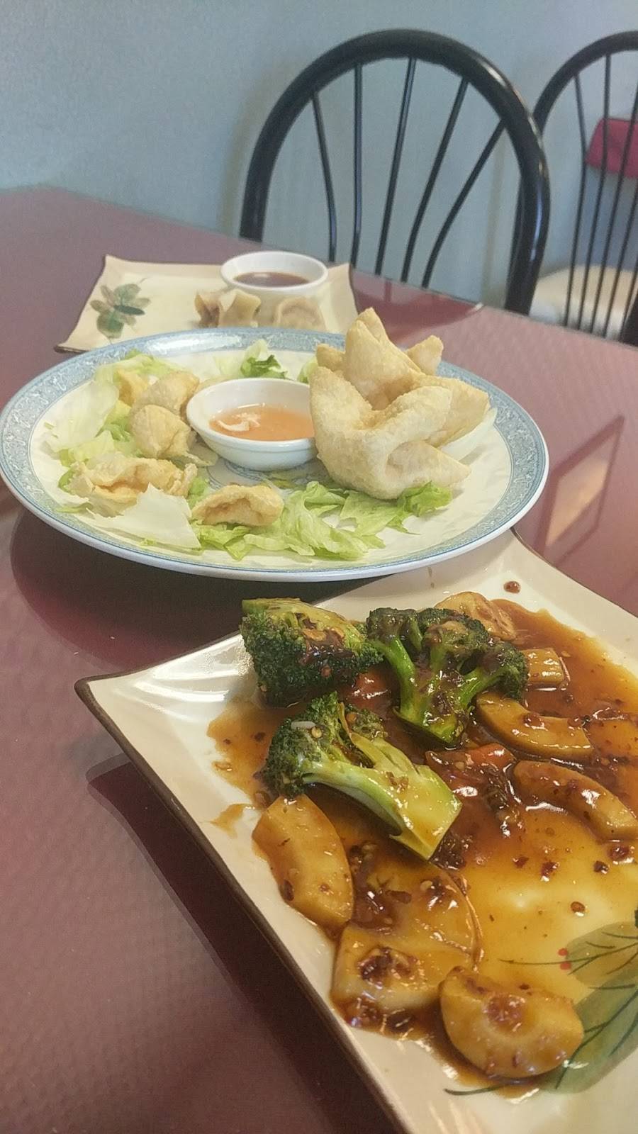 New Dragon | restaurant | 3698 W 44th Ave, Denver, CO 80211, USA | 3034585622 OR +1 303-458-5622