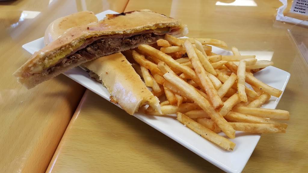 Its A Cubano B | restaurant | 3350 NW 22nd Terrace #400b, Pompano Beach, FL 33069, USA | 7542228711 OR +1 754-222-8711