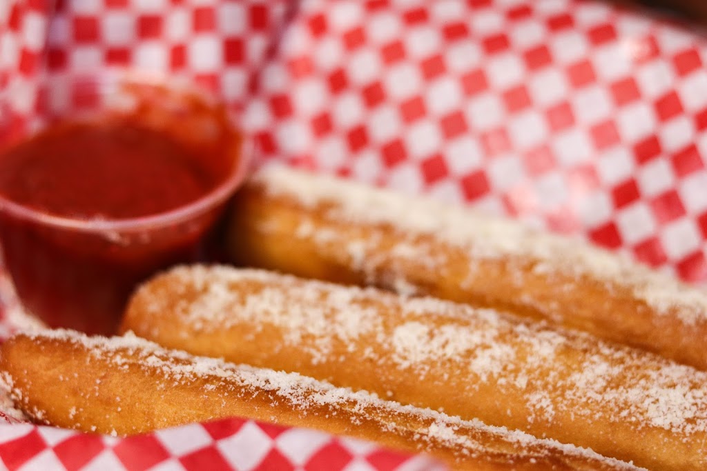 Hummers Roadhouse Bar & Grill | restaurant | 201 Union St, Westfield, IA 51062, USA | 7125682337 OR +1 712-568-2337