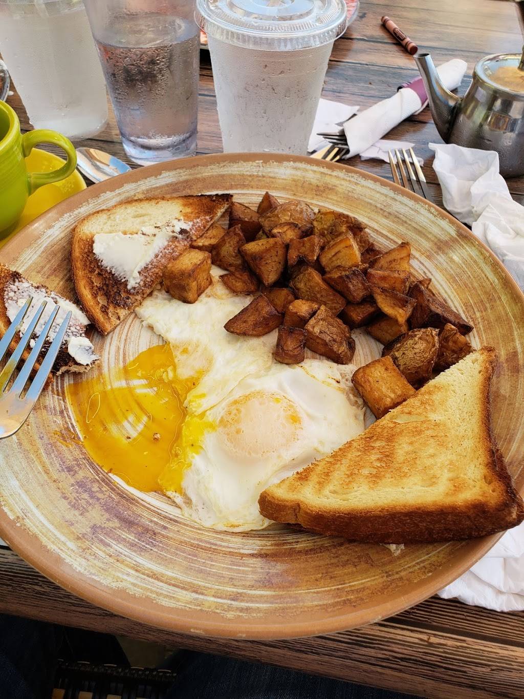 The Bungalow | restaurant | 631 E Park Ave, Long Beach, NY 11561, USA | 5166322501 OR +1 516-632-2501