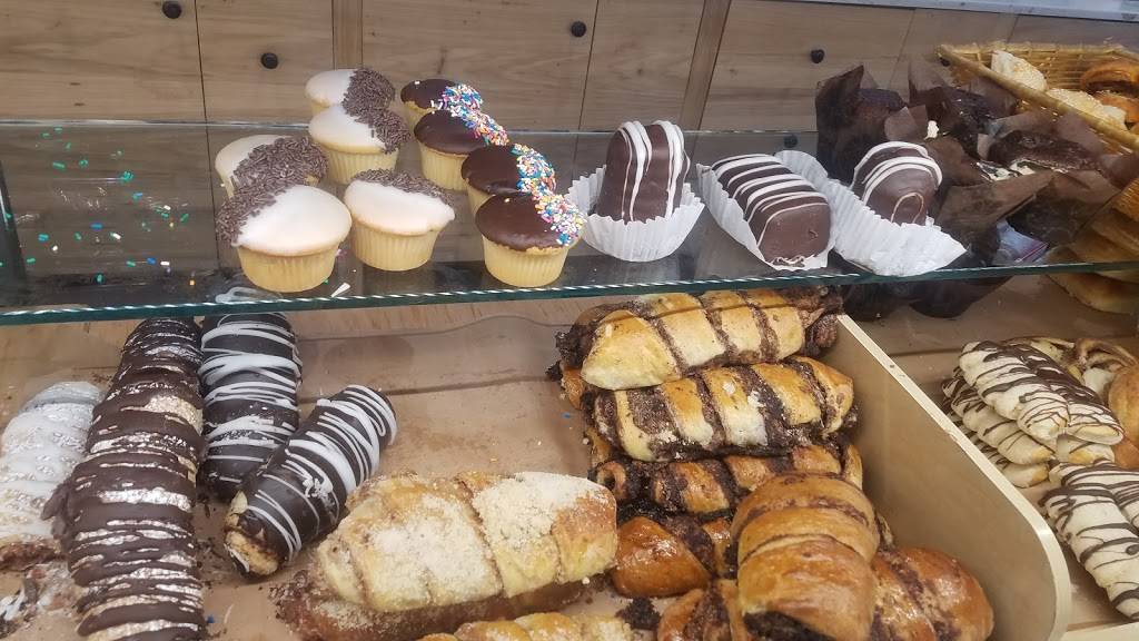 Kaffs Bakery | bakery | 2914 Avenue J, Brooklyn, NY 11210, USA | 7186760361 OR +1 718-676-0361