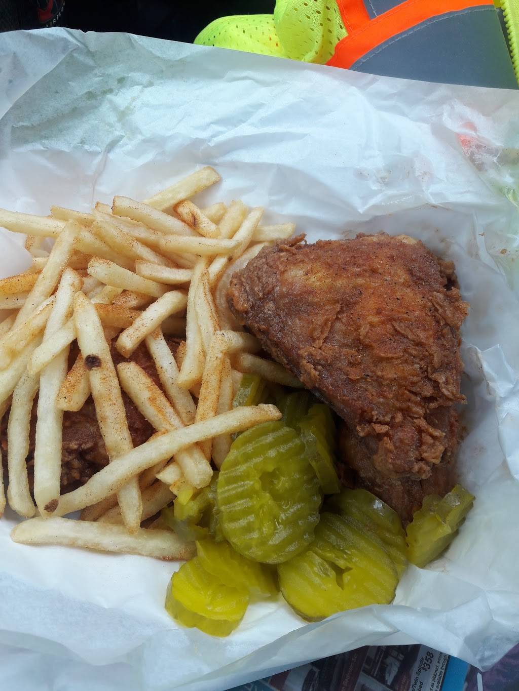 Henderson Chicken | restaurant | 8266 Abrams Rd, Dallas, TX 75231, USA | 2143408777 OR +1 214-340-8777