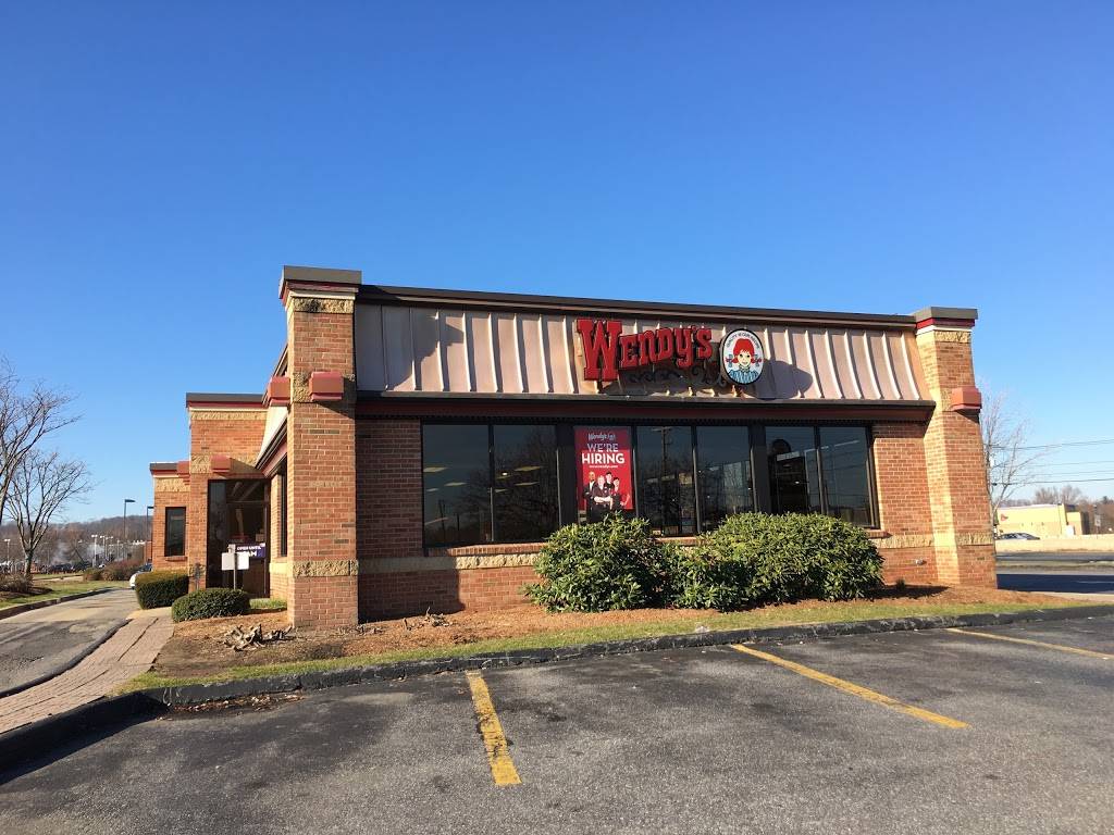 Wendys | restaurant | 300 Turnpike Rd, Westborough, MA 01581, USA | 5083660081 OR +1 508-366-0081