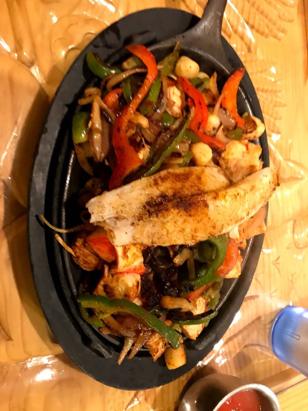 Azul Tequila | restaurant | 601 E Riverview Ave, Napoleon, OH 43545, USA | 4195999028 OR +1 419-599-9028