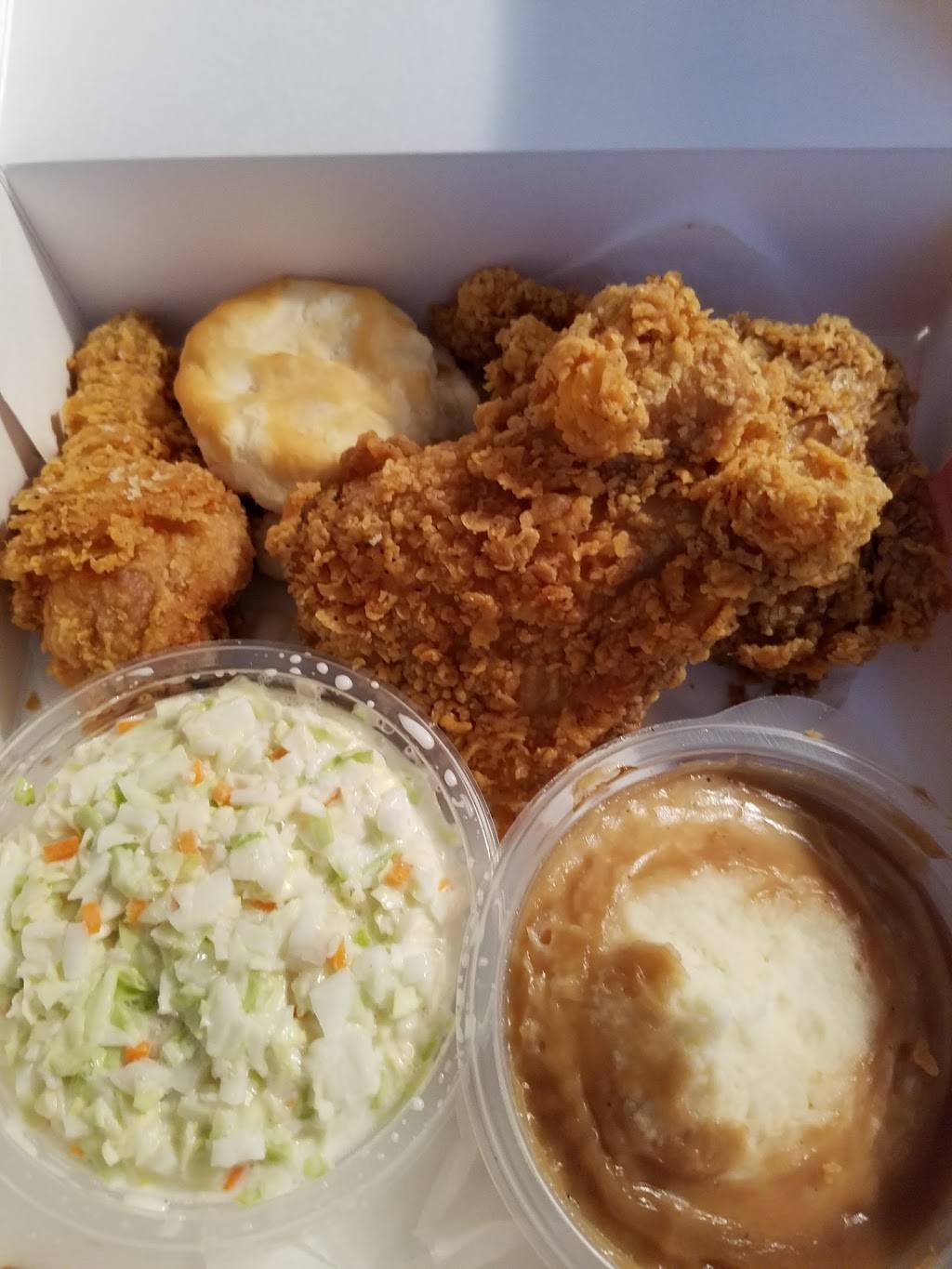 KFC | restaurant | 1510 Johnson Rd, Granite City, IL 62040, USA | 6184524970 OR +1 618-452-4970