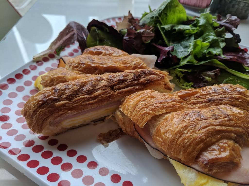 Posh Café | cafe | 1620 Wilshire Blvd, Santa Monica, CA 90403, USA | 3103108209 OR +1 310-310-8209