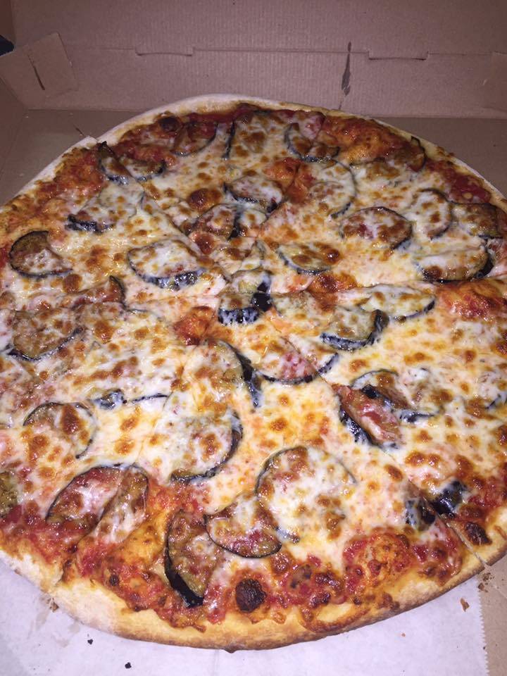 Nicolettas Family Restaurant | restaurant | 1700 8th Ave, Altoona, PA 16602, USA | 8149464463 OR +1 814-946-4463