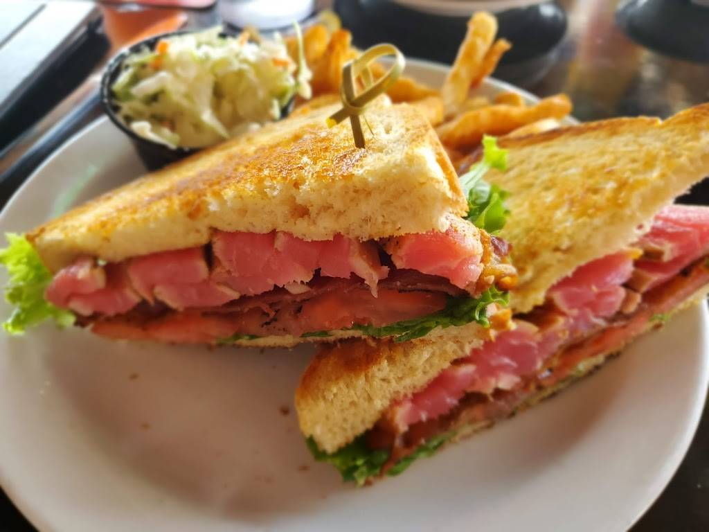 Nauti Parrot Tiki Hut | restaurant | 3448 Marinatown Ln, North Fort Myers, FL 33903, USA | 2393497907 OR +1 239-349-7907