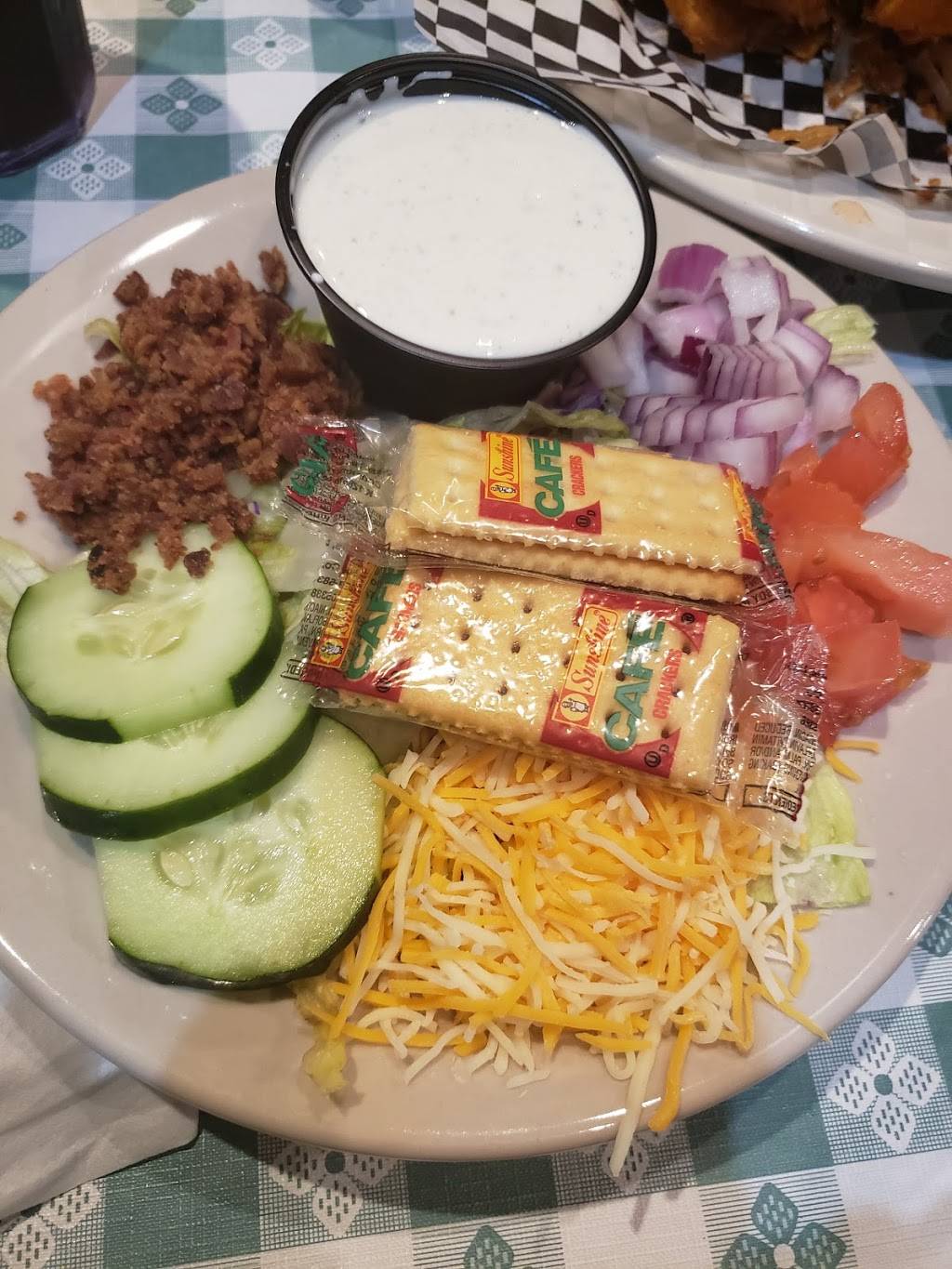 Triple R BBQ Alabama | restaurant | 2940 Veteran Drive, AL-35, Scottsboro, AL 35769, USA | 2569990068 OR +1 256-999-0068