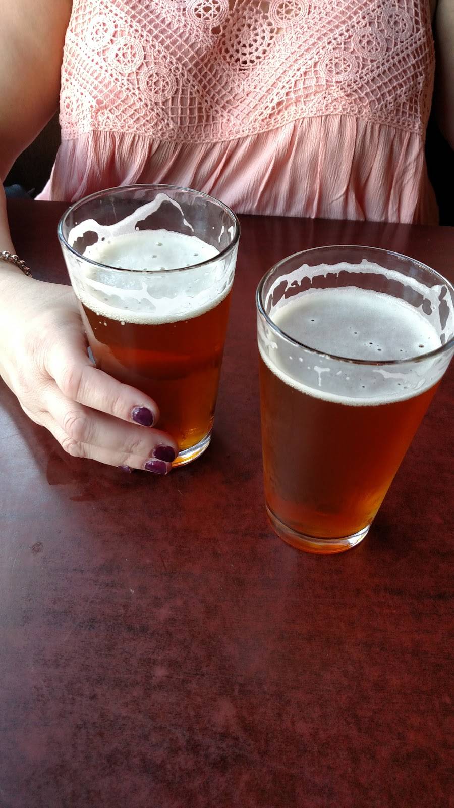 Mulligans Bar & Grill | restaurant | 3518 SE Hawthorne Blvd, Portland, OR 97214, USA | 5032356390 OR +1 503-235-6390