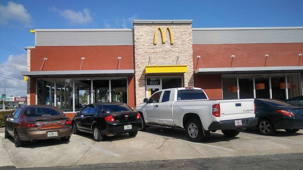 McDonalds | cafe | 1600 S State Rd 7, Davie, FL 33317, USA | 9545872182 OR +1 954-587-2182