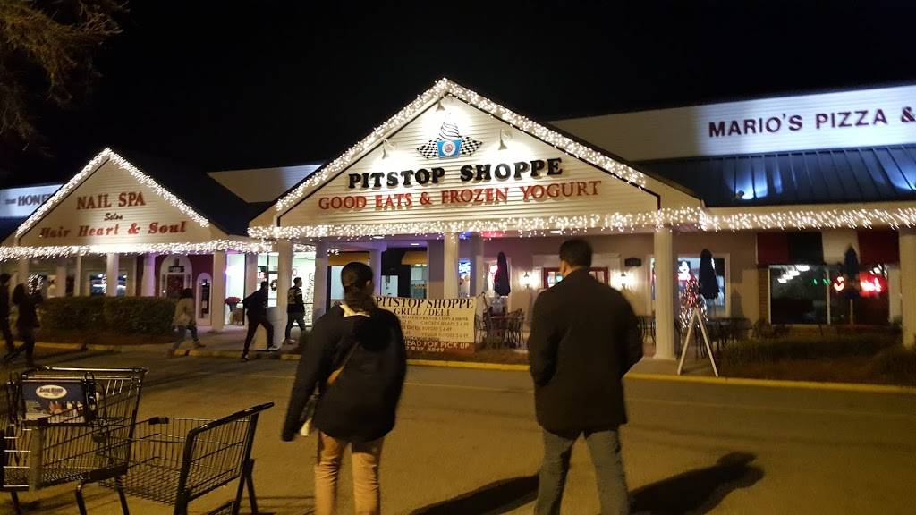 Pitstop Shoppe: Hamburgers, Hot Dogs, and Frozen Yogurt | restaurant | 3649 Sunset Ave, Rocky Mount, NC 27804, USA | 2529378899 OR +1 252-937-8899