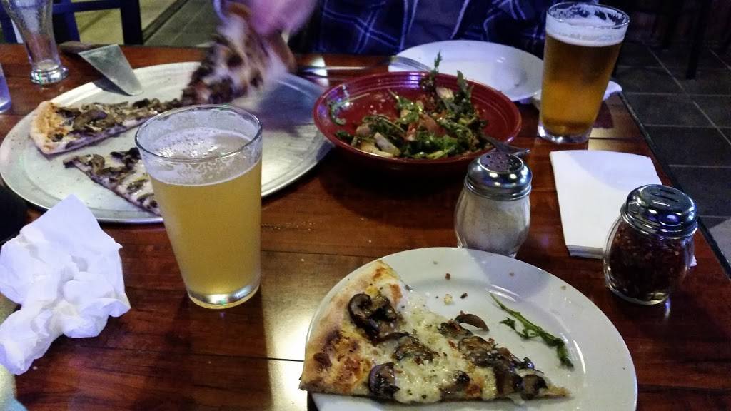 Custom Pie | restaurant | 6593 Collins Dr d6, Moorpark, CA 93021, USA | 8052225739 OR +1 805-222-5739