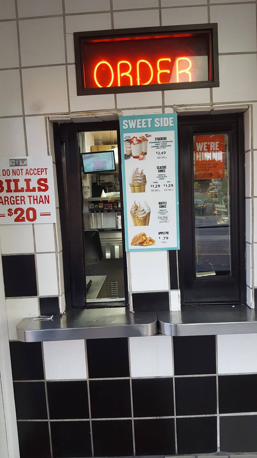 Checkers | restaurant | 823 Communipaw Ave, Jersey City, NJ 07304, USA | 2014135458 OR +1 201-413-5458