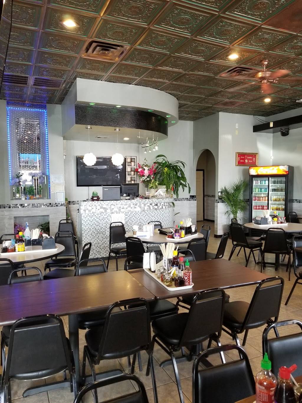 PHO 21 NOODLES & GRILLS | restaurant | 3465 W Walnut St #221, Garland, TX 75042, USA | 4696618399 OR +1 469-661-8399