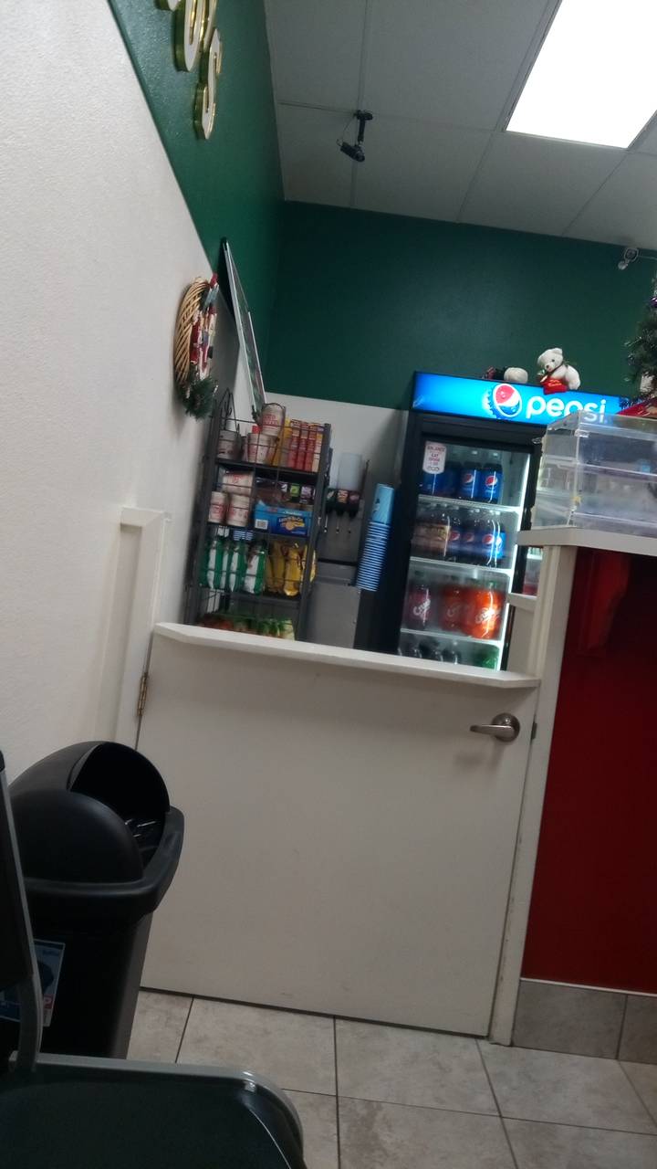 Romeos Pizza & Sandwiches | restaurant | 428 W Shaw Ave, Clovis, CA 93612, USA | 5593234505 OR +1 559-323-4505