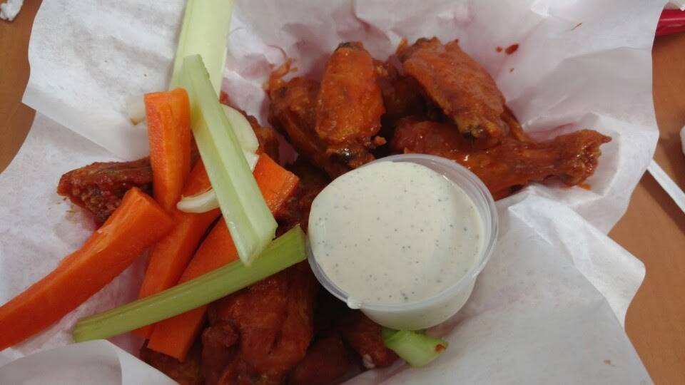 Hot Wings Cafe | cafe | 89 E Colorado Blvd, Pasadena, CA 91105, USA | 6264499055 OR +1 626-449-9055