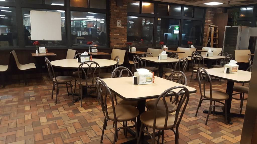 Chicken Shack Warren Schoenherr | meal takeaway | 26851 Schoenherr Rd, Warren, MI 48089, USA | 5867550180 OR +1 586-755-0180