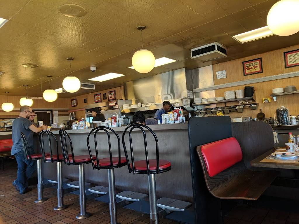 Waffle House | meal takeaway | 3204 W Gate City Blvd, Greensboro, NC 27407, USA | 3362943556 OR +1 336-294-3556