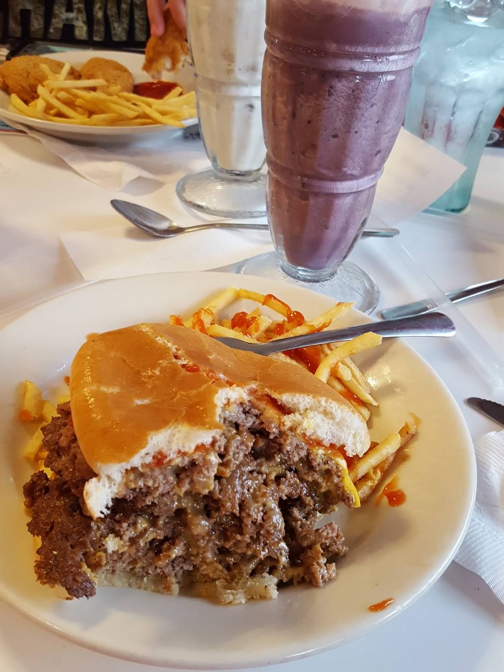 Steak n Shake | restaurant | 1759 Stringtown Rd, Grove City, OH 43123, USA | 6148719536 OR +1 614-871-9536