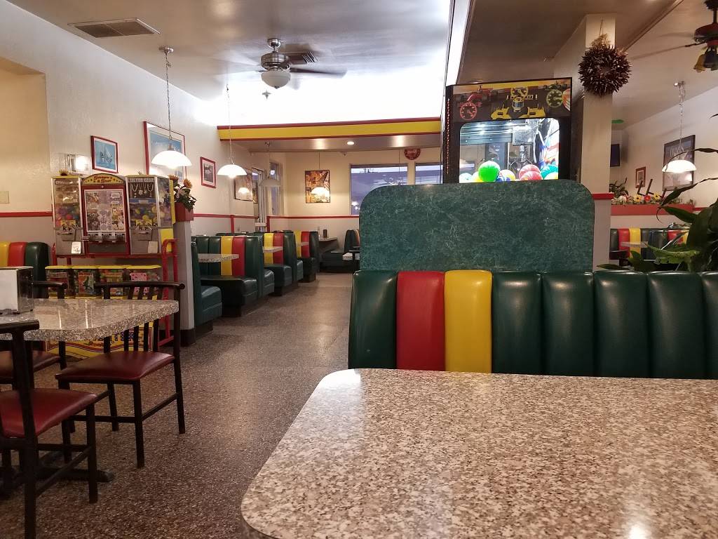 Nicks Superburgers | restaurant | 1117 E Commonwealth Ave, Fullerton, CA 92831, USA | 7149929191 OR +1 714-992-9191