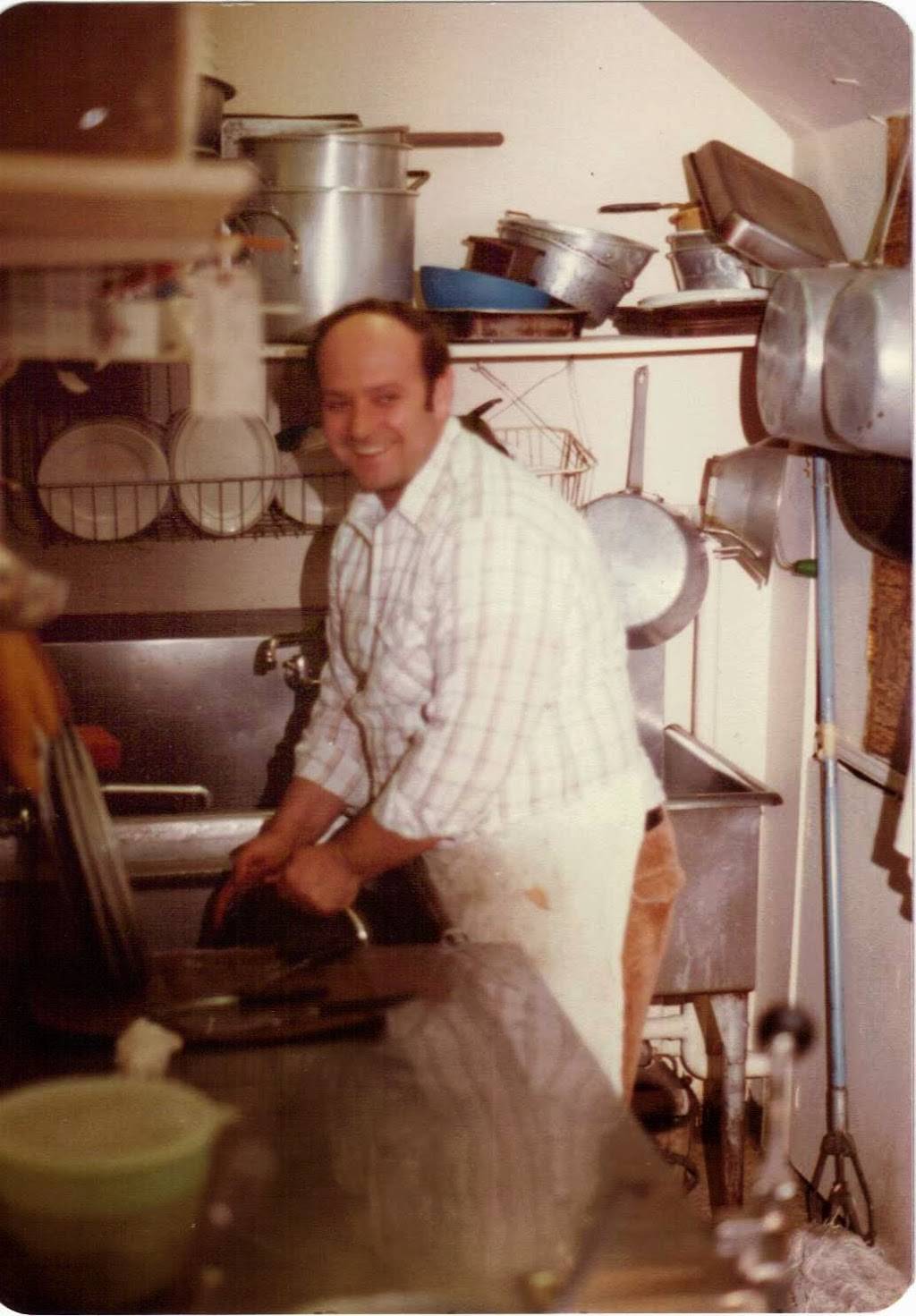 Belltown Pizzeria | restaurant | 31 Belltown Rd, Stamford, CT 06905, USA | 2033253400 OR +1 203-325-3400