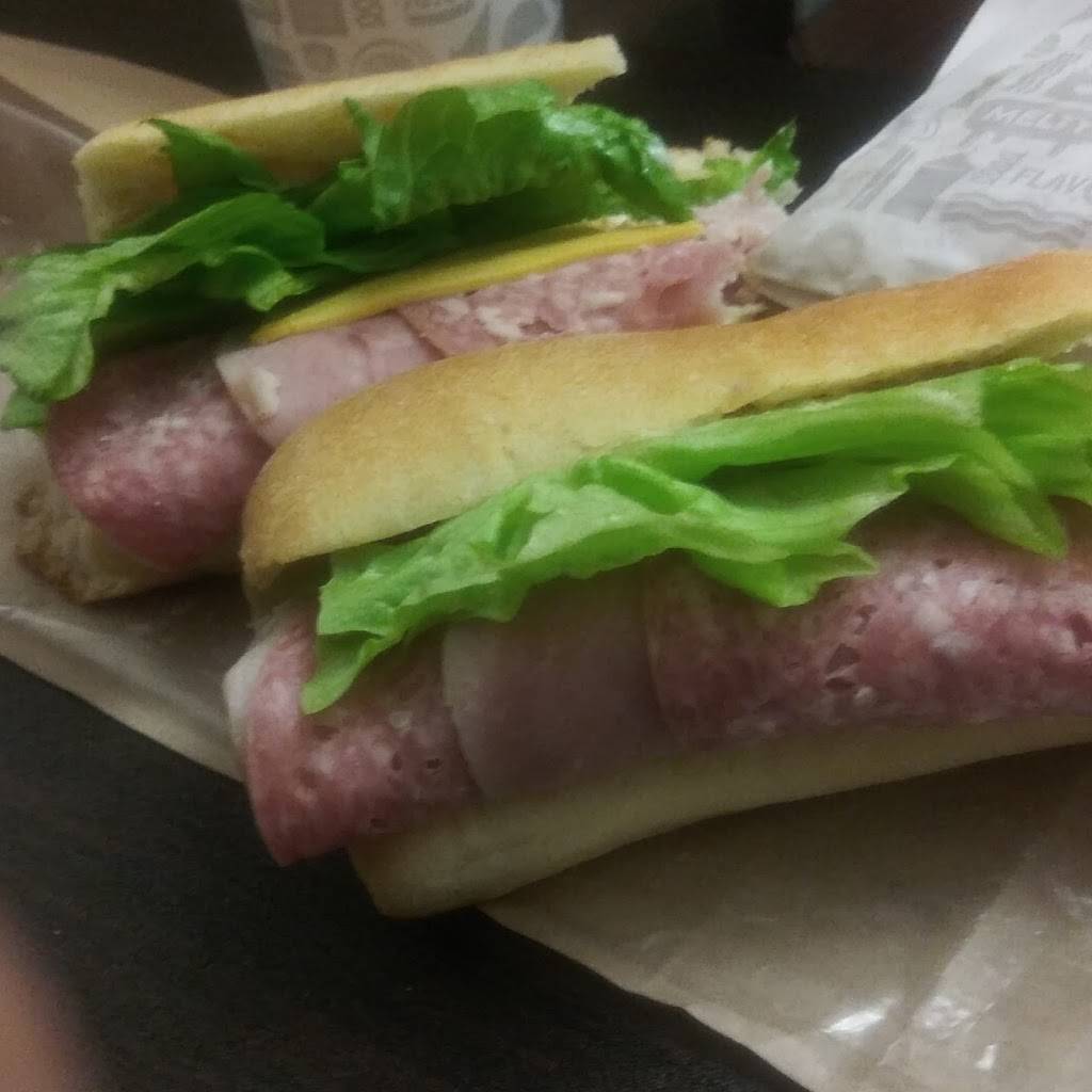 Jack in the Box | restaurant | 2291 W Esplanade Ave, San Jacinto, CA 92582, USA | 9516541310 OR +1 951-654-1310