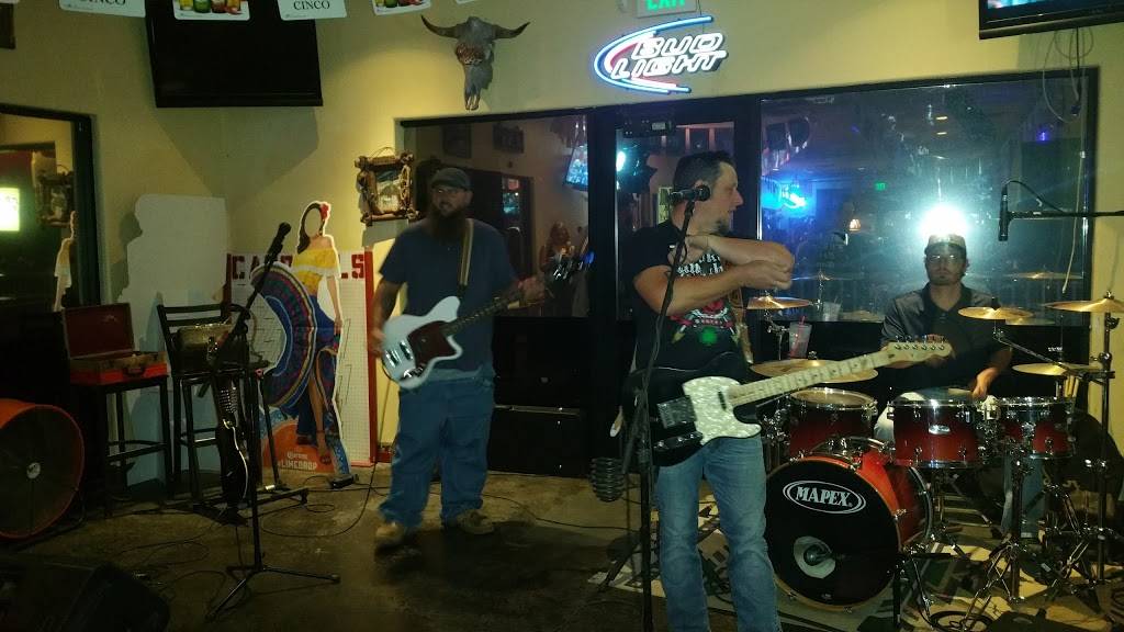 Peaks & Valleys Restaurant | restaurant | 711 E Carefree Hwy, Phoenix, AZ 85085, USA | 6234348370 OR +1 623-434-8370