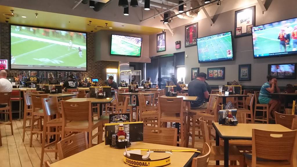 Buffalo Wild Wings | restaurant | 12411 Limonite Ave Suite 650, Eastvale, CA 91752, USA | 9513606086 OR +1 951-360-6086