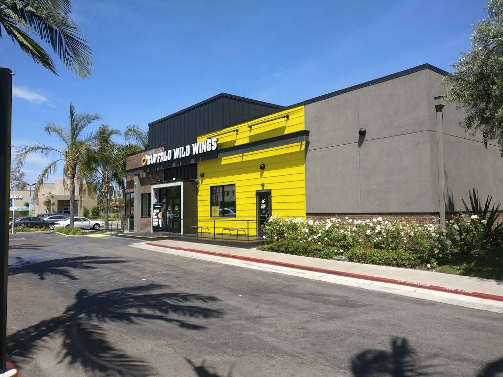 Buffalo Wild Wings | restaurant | 3811 S Bristol St, Santa Ana, CA 92704, USA | 7145401737 OR +1 714-540-1737