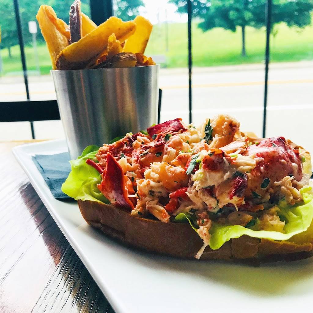 Black Duck Tavern | restaurant | 31 Warren Ave, East Providence, RI 02914, USA | 4014348703 OR +1 401-434-8703