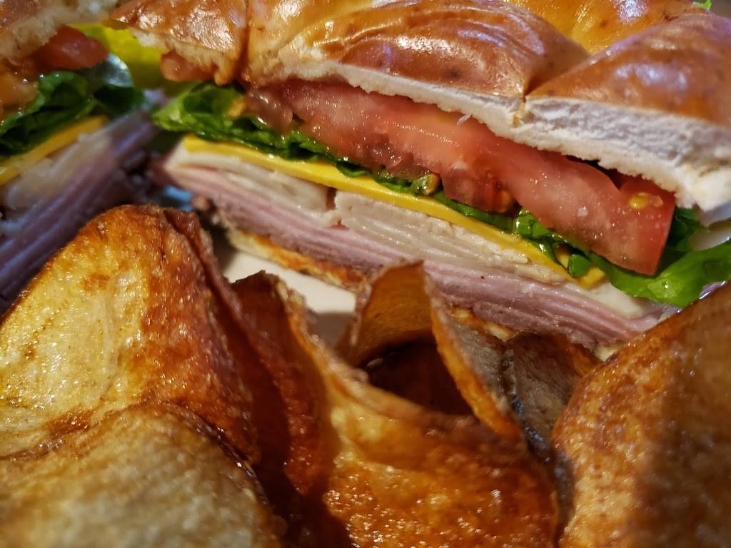 Memories Food & Spirits | restaurant | 3539 Broadway, Grove City, OH 43123, USA | 6148751074 OR +1 614-875-1074