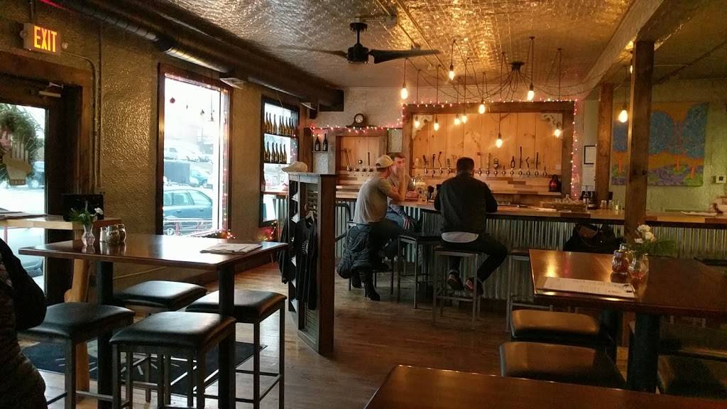 Hired Hand Brewing Co. | restaurant | 35 Green St, Vergennes, VT 05491, USA | 8028707191 OR +1 802-870-7191