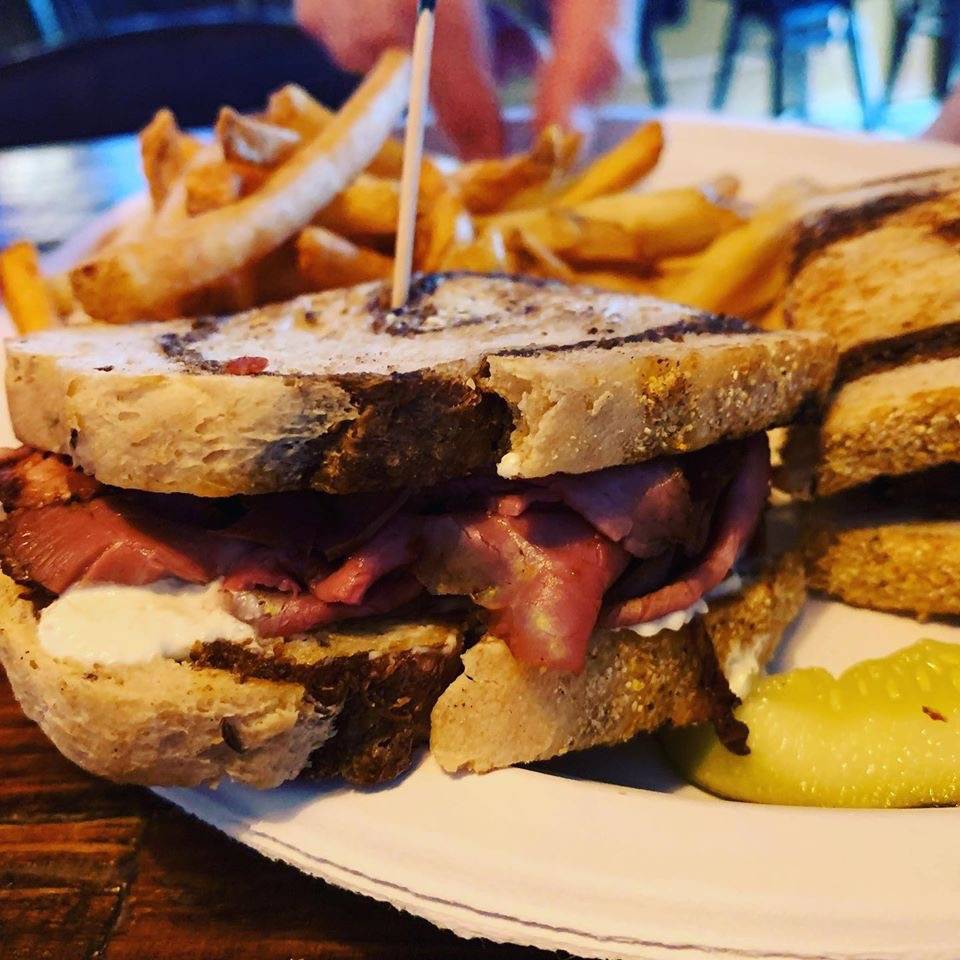 St. Johns Tavern | restaurant | 572 N Citrus Ave, Crystal River, FL 34428, USA | 3527946367 OR +1 352-794-6367