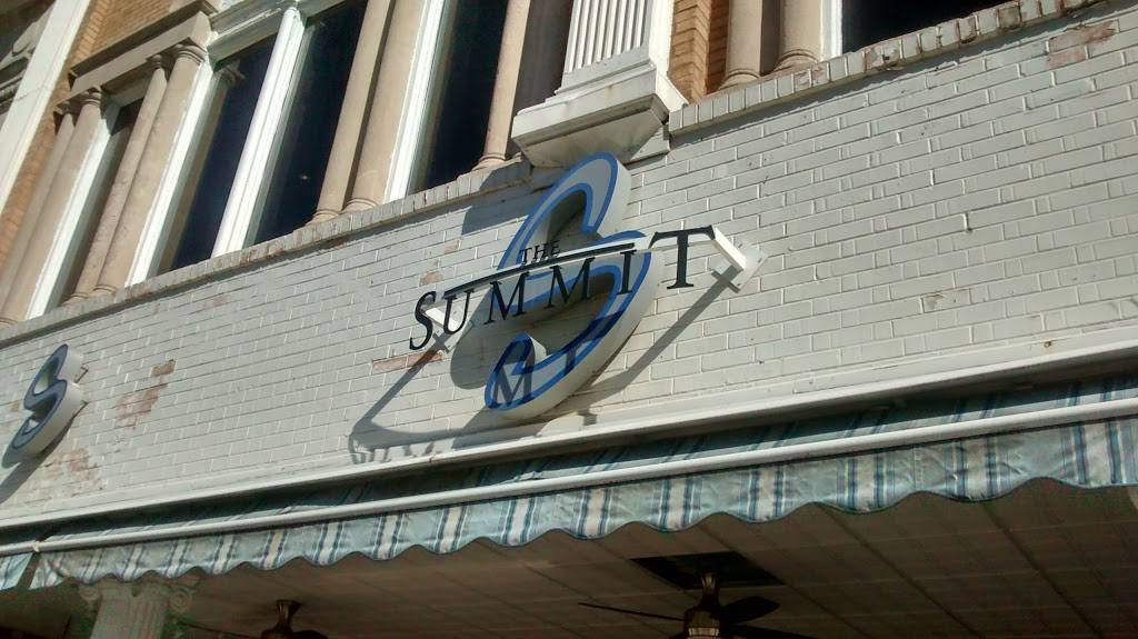 Summit | restaurant | 10 S Clinton St, Iowa City, IA 52240, USA | 3193547482 OR +1 319-354-7482