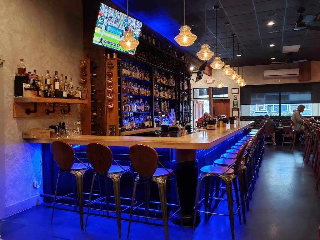 Crave Italian Oven & Bar | restaurant | 5998, 5900 N Kings Hwy, Myrtle Beach, SC 29577, USA | 8432130500 OR +1 843-213-0500