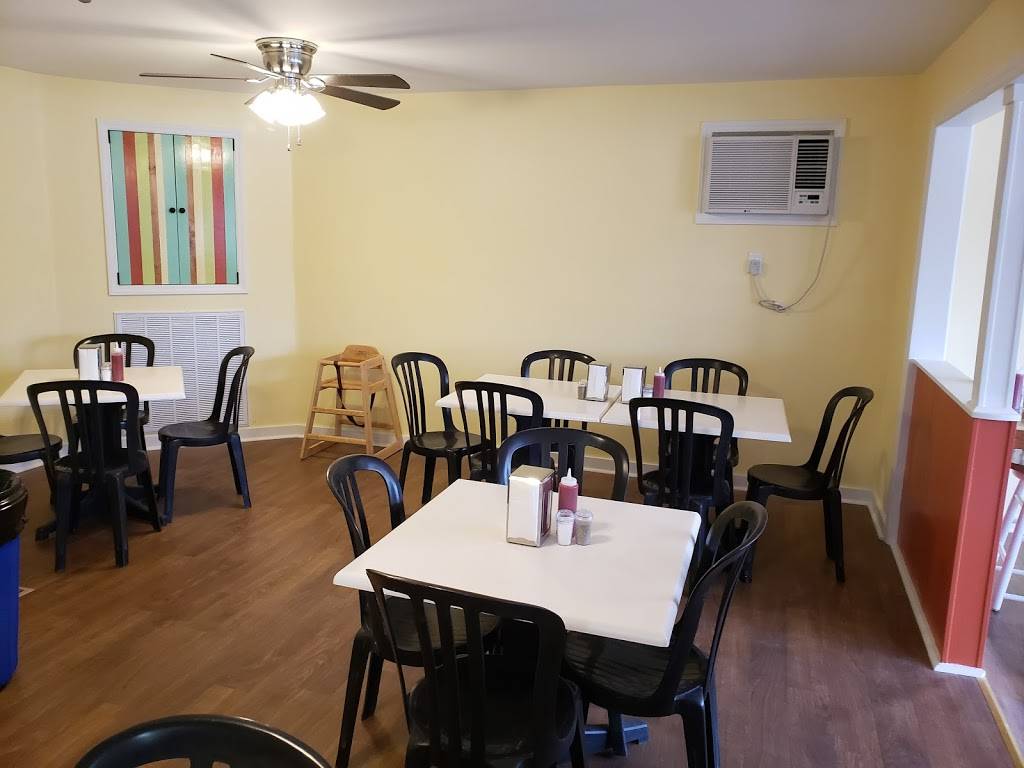 Mankins Causeway Cafe | cafe | 3397 Holden Beach Rd SW, Supply, NC 28462, USA | 9108463430 OR +1 910-846-3430