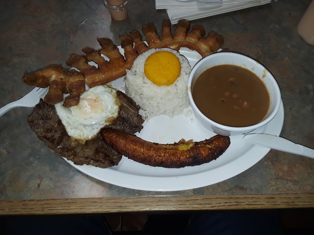 La Chiva Restaurant | restaurant | 259 Bennington St, Boston, MA 02128, USA | 6175696200 OR +1 617-569-6200