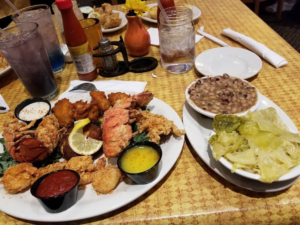 Carolina Kitchen | restaurant | 15812 Crain Hwy, Brandywine, MD 20613, USA | 3017827040 OR +1 301-782-7040