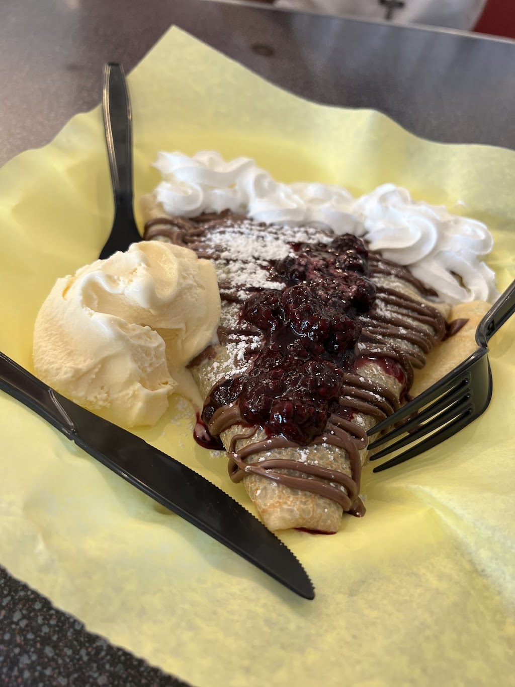 Sweet Berry’s Crepes & Churros | restaurant | 448 Sun Valley Mall, Concord, CA 94520, USA | 9256445016 OR +1 925-644-5016