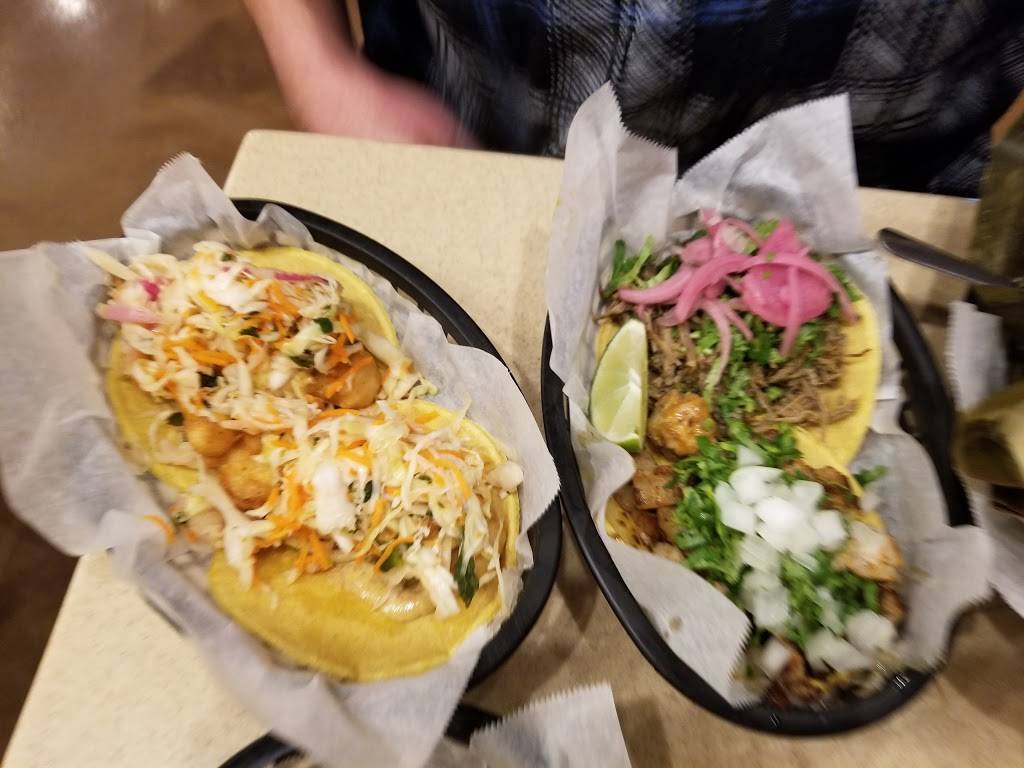 El Carrito | restaurant | 6019 N Lincoln Ave, Chicago, IL 60659, USA | 8722083260 OR +1 872-208-3260