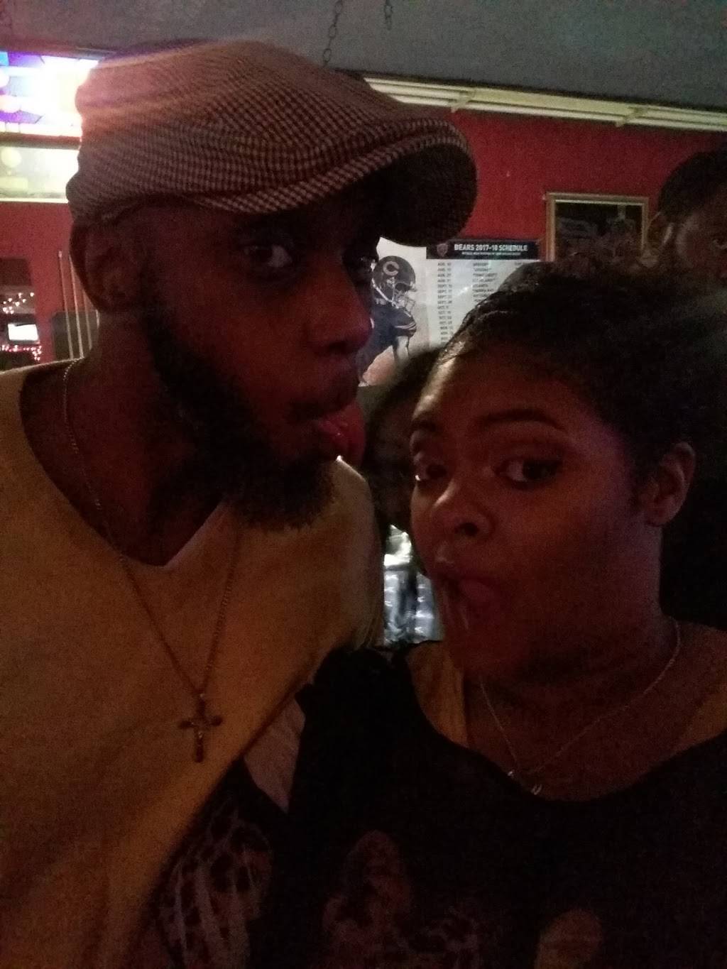 J & J Fish | restaurant | 525 University Pkwy, University Park, IL 60466, USA | 7085341195 OR +1 708-534-1195