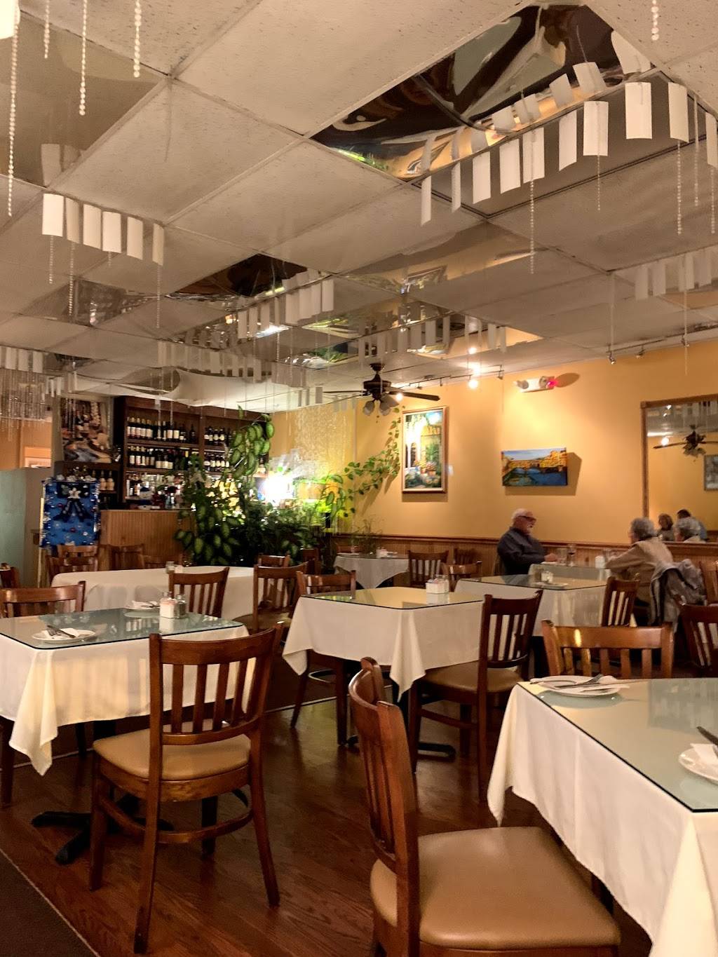 Preshys Restaurant | restaurant | 18585 Coastal Hwy # 14, Rehoboth Beach, DE 19971, USA | 3026458300 OR +1 302-645-8300