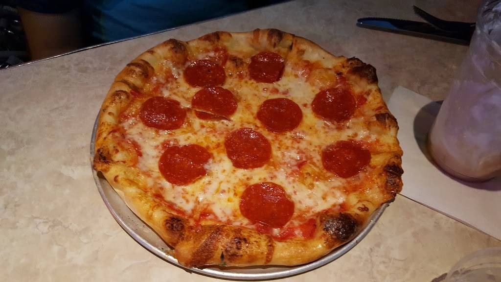 Bubbas 33 | restaurant | 5807 Constitution Ave, Colorado Springs, CO 80915, USA | 7195761223 OR +1 719-576-1223