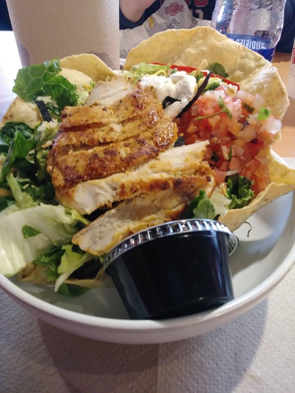 Fuddruckers | restaurant | Shopping Center, 550 Turnpike St, North Andover, MA 01845, USA | 9785571100 OR +1 978-557-1100