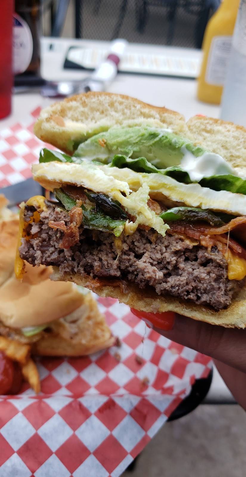 Shaws Patio Bar & Grill | restaurant | 1051 W Magnolia Ave, Fort Worth, TX 76104, USA | 8179262116 OR +1 817-926-2116